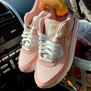 LIKE NEW Mauve Air Max